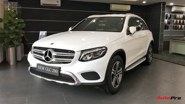 Cuộc đua đơn độc của Mercedes-Benz trên thị trường xe sang Việt Nam - Ảnh 4.