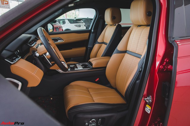 Soi kĩ Range Rover Velar màu đỏ đầu tiên của Việt Nam - Ảnh 18. Soi kĩ Range Rover Velar màu đỏ đầu tiên của Việt Nam - Ảnh 18.