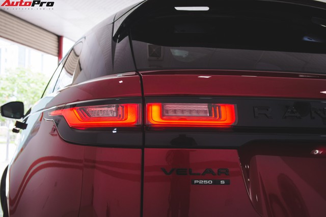 Soi kĩ Range Rover Velar màu đỏ đầu tiên của Việt Nam - Ảnh 5.
