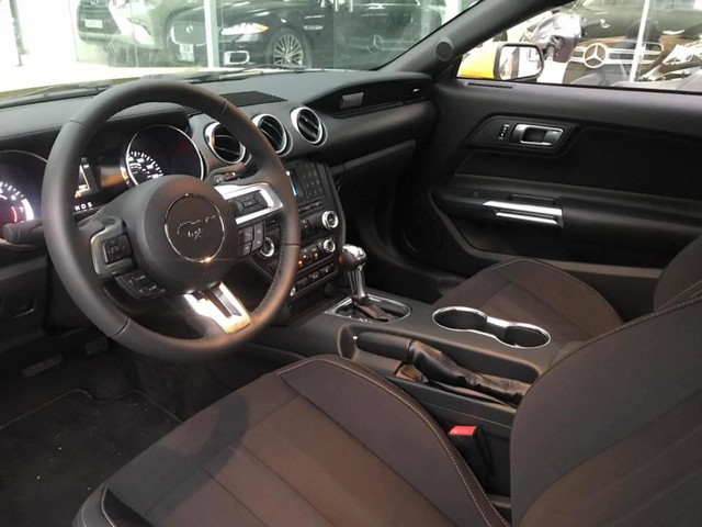 Ngựa hoang Ford Mustang 2018 tiếp tục về Việt Nam - Ảnh 6. Ngựa hoang Ford Mustang 2018 tiếp tục về Việt Nam - Ảnh 6.