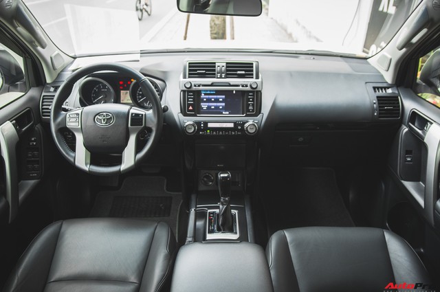 Thánh giữ giá Toyota Prado đi 10.000km vẫn bán lại 2,2 tỷ đồng, chỉ mất tiền lăn bánh - Ảnh 9. Thánh giữ giá Toyota Prado đi 10.000km vẫn bán lại 2,2 tỷ đồng, chỉ mất tiền lăn bánh - Ảnh 9.