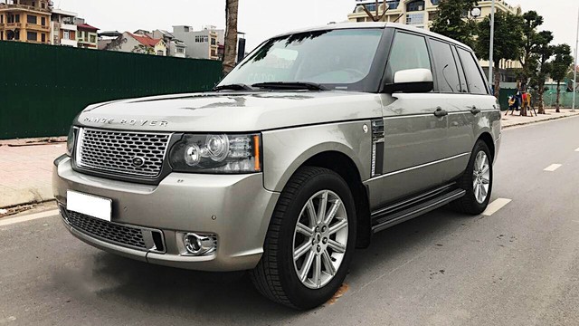 Range Rover Supercharged có giá chưa tới 2 tỷ đồng sau 4 vạn km - Ảnh 1. Range Rover Supercharged có giá chưa tới 2 tỷ đồng sau 4 vạn km - Ảnh 1.