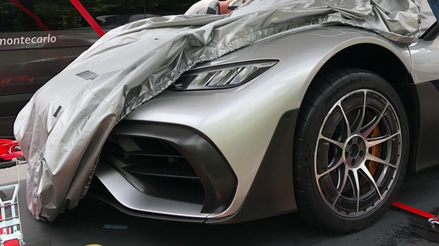 Mẫu xe mạnh mẽ nhất của Mercedes-AMG là Project One lần đầu lộ diện trên phố