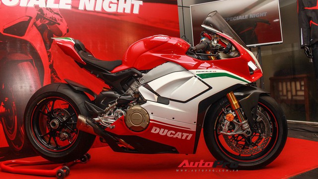 Ducati Panigale V4 Speciale đầu tiên châu Á về tay đại gia Việt Nam