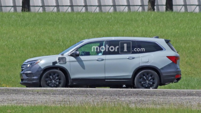 Lộ diện ảnh thử nghiệm của anh cả Honda CR-V là Pilot 2019 - Ảnh 4.
