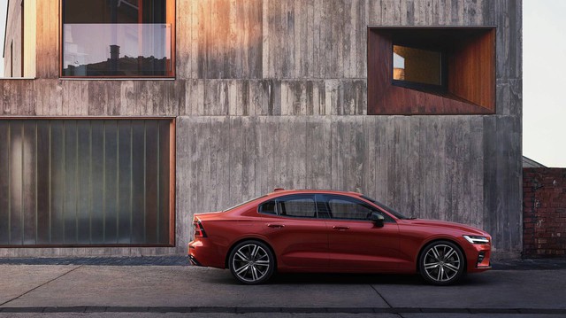 Ra mắt Volvo S60 2019 - Đối trọng của Mercedes-Benz C-Class