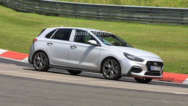 Hyundai mang i30 tới thử sức đường đua Nurburgring