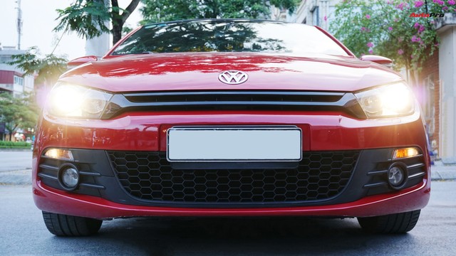 Sau 7 năm, mẫu xe thể thao hatchback Volkswagen Scirocco có giá 550 triệu đồng - Ảnh 23.