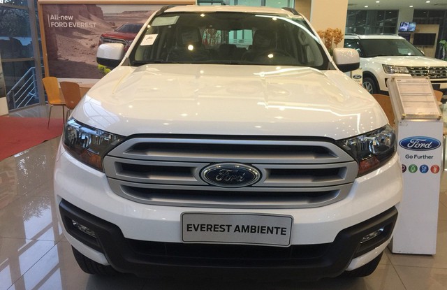 Ford Everest phiên bản mới đua giá thấp nhất phân khúc với Chevrolet Trailblazer tại Việt Nam - Ảnh 1.