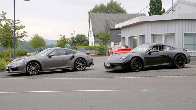 Porsche 911 thế hệ mới lần đầu lộ diện hoàn toàn - Ảnh 1.