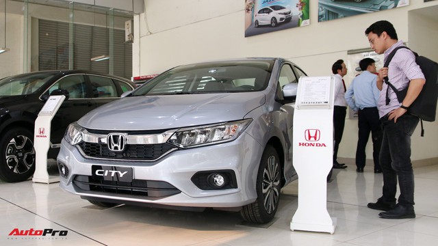 Vỡ mộng xe nhập giá rẻ, người Việt bỏ hàng nghìn tỷ đồng mua ô tô nội