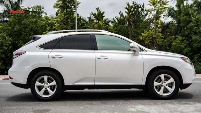 Lexus RX350 cũ, độ chống trộm gương và 3 màn hình android có giá dưới 1,7 tỷ đồng - Ảnh 3.