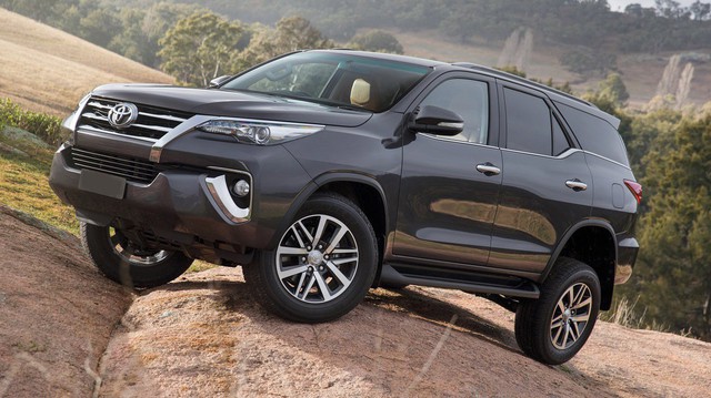 Toyota Fortuner 2018 đặt lịch về Việt Nam, tăng giá và thêm 2 phiên bản mới