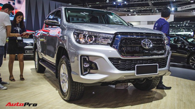 Cạnh tranh Ford Ranger, Toyota Hilux có giá mới sớm cho khách Việt, đổi thiết kế và nâng cấp trang bị an toàn