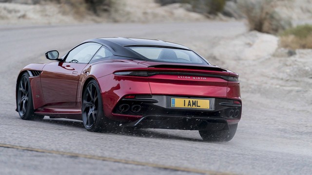 Aston Martin chính thức trình làng DBS Superleggera làm tín đồ siêu xe phát cuồng - Ảnh 2.