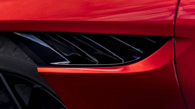 Aston Martin chính thức trình làng DBS Superleggera làm tín đồ siêu xe phát cuồng - Ảnh 11.