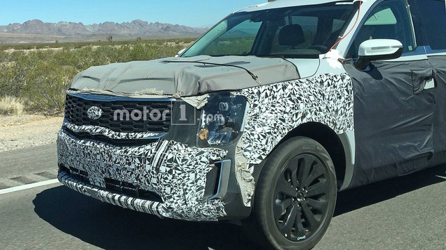 SUV 7 chỗ Kia Telluride thay tản nhiệt, đèn pha, tiến gần hơn tới ngày ra mắt - Ảnh 1. SUV 7 chỗ Kia Telluride thay tản nhiệt, đèn pha, tiến gần hơn tới ngày ra mắt - Ảnh 1.