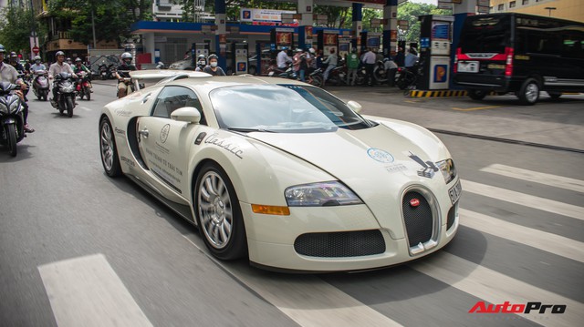 Chỉ riêng chiếc Bugatti Veyron đã ngốn hết ngần này tiền xăng của ông chủ cafe Trung Nguyên
