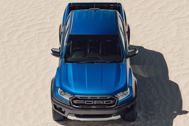 Ford Ranger Raptor tung video mới chuẩn bị cho ngày ra mắt tại Australia - Ảnh 3.