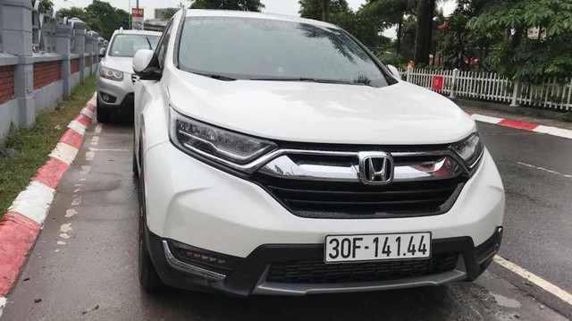 Honda CR-V đi chán chê 2 tháng vẫn giữ giá - Thực trạng khi nguồn hàng cạn kiệt