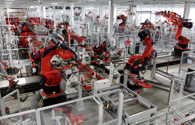 Khách hàng của Tesla sẽ có thể tham gia lắp ráp chiếc xe của mình - Ảnh 1. Khách hàng của Tesla sẽ có thể tham gia lắp ráp chiếc xe của mình - Ảnh 1.
