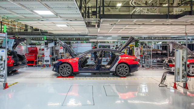 Khách hàng của Tesla sẽ có thể tham gia lắp ráp chiếc xe của mình
