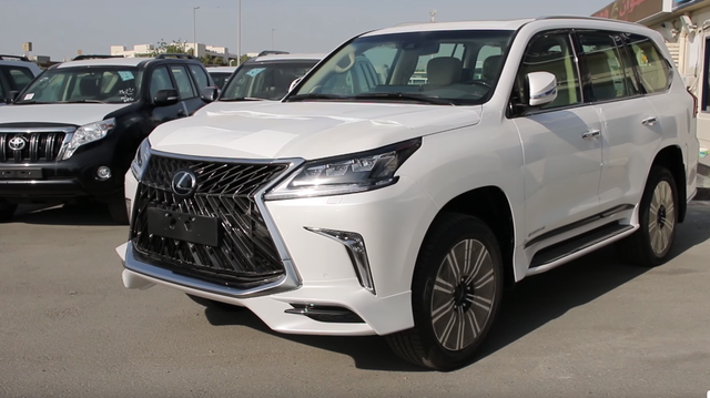 Dàn xe khủng đua nhau về Việt Nam chiều lòng đại gia