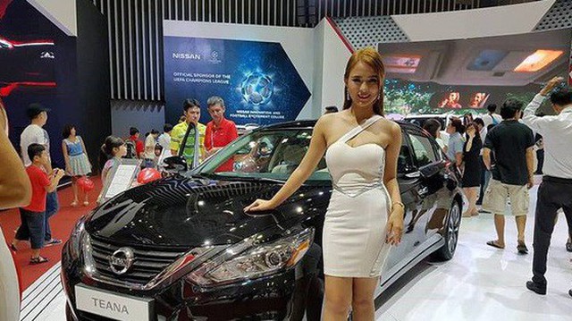 Giá ô tô tháng 6-2018: Kẻ giữ giá, người giảm hơn trăm triệu/xe