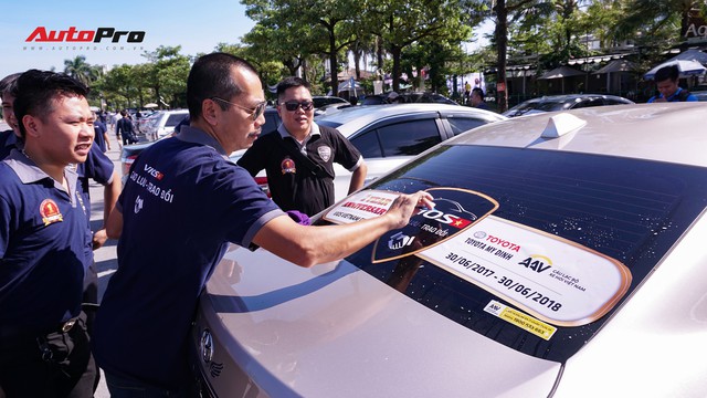 Gần 100 xe Toyota Vios diễu hành mừng sinh nhật lần đầu tiên tại Hà Nội - Ảnh 2.