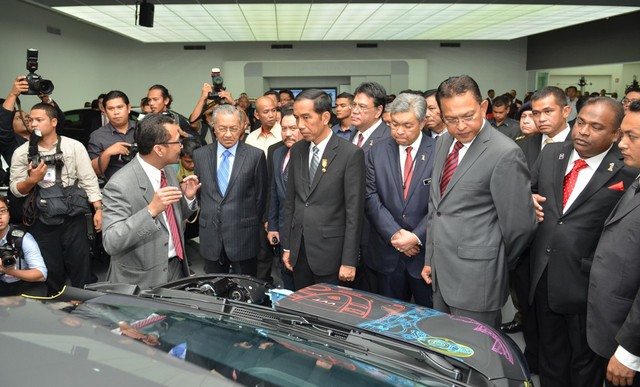 Malaysia - Indonesia tái khởi động dự án xe Made in ASEAN - Đối thủ của VINFAST? - Ảnh 1. Malaysia - Indonesia tái khởi động dự án xe Made in ASEAN - Đối thủ của VINFAST? - Ảnh 1.