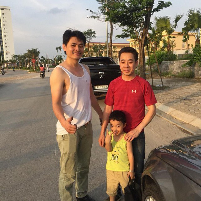 Hỏng xe giữa trời nóng 37 độ, lời đề nghị của người lạ khiến tài xế sững lại trong giây lát - Ảnh 2. Hỏng xe giữa trời nóng 37 độ, lời đề nghị của người lạ khiến tài xế sững lại trong giây lát - Ảnh 2.