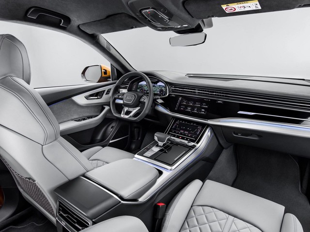 SUV chủ lực Audi Q8 lộ ảnh nóng ngay trước giờ ra mắt - Ảnh 6. SUV chủ lực Audi Q8 lộ ảnh nóng ngay trước giờ ra mắt - Ảnh 6.