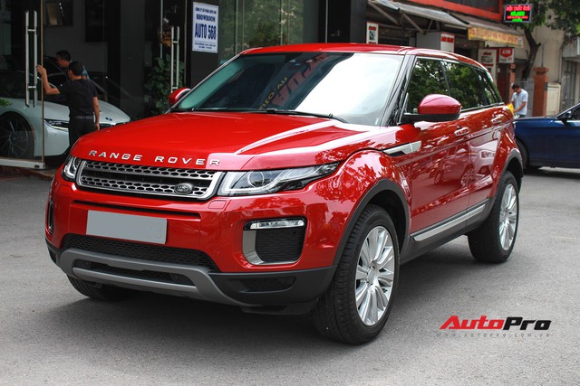 Mới lăn bánh 7.500km, Range Rover Evoque 2017 được rao bán lại giá 2,85 tỷ đồng - Ảnh 4.