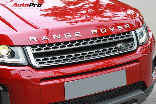 Mới lăn bánh 7.500km, Range Rover Evoque 2017 được rao bán lại giá 2,85 tỷ đồng - Ảnh 5.