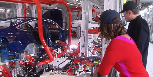 Mổ xẻ Tesla Model 3: Không đắt, khó như tưởng tượng - Ảnh 1. Mổ xẻ Tesla Model 3: Không đắt, khó như tưởng tượng - Ảnh 1.