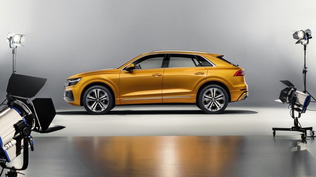 SUV chủ lực Audi Q8 lộ ảnh nóng ngay trước giờ ra mắt