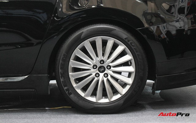 Khám phá xe gia đình Kia Carnival độ phong cách hạng sang vừa xuất hiện tại Việt Nam - Ảnh 10. Khám phá xe gia đình Kia Carnival độ phong cách hạng sang vừa xuất hiện tại Việt Nam - Ảnh 10.