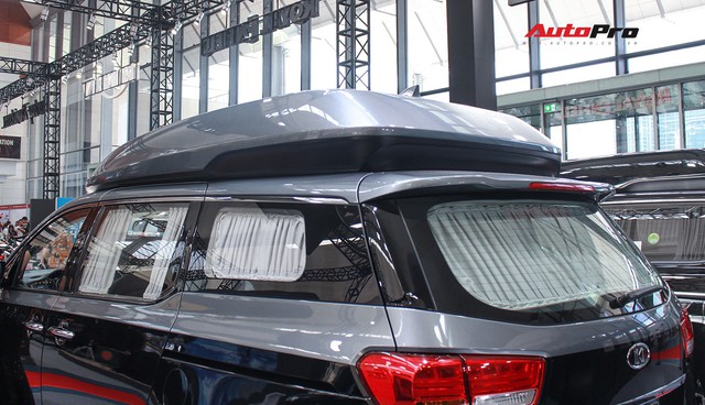 Khám phá xe gia đình Kia Carnival độ phong cách hạng sang vừa xuất hiện tại Việt Nam - Ảnh 15. Khám phá xe gia đình Kia Carnival độ phong cách hạng sang vừa xuất hiện tại Việt Nam - Ảnh 15.