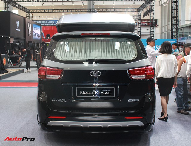 Khám phá xe gia đình Kia Carnival độ phong cách hạng sang vừa xuất hiện tại Việt Nam - Ảnh 11. Khám phá xe gia đình Kia Carnival độ phong cách hạng sang vừa xuất hiện tại Việt Nam - Ảnh 11.
