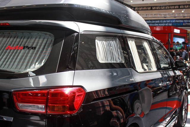 Khám phá xe gia đình Kia Carnival độ phong cách hạng sang vừa xuất hiện tại Việt Nam - Ảnh 13. Khám phá xe gia đình Kia Carnival độ phong cách hạng sang vừa xuất hiện tại Việt Nam - Ảnh 13.