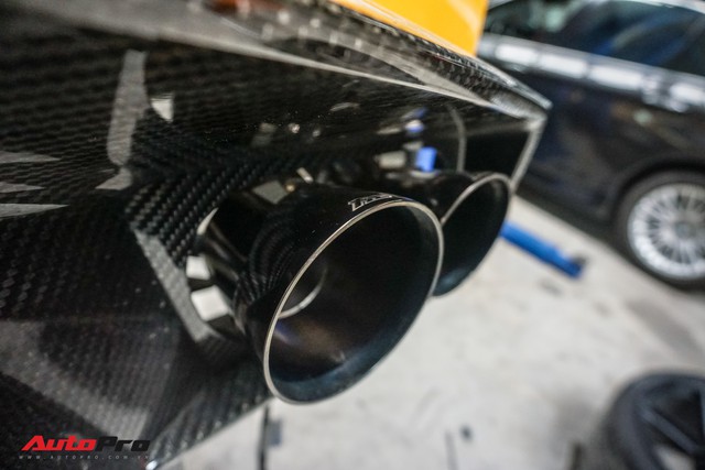 Lamborghini Huracan độ Mansory từng của Cường Đô-la đổi pô FI trị giá ngang một chiếc Kia Morning van - Ảnh 9. Lamborghini Huracan độ Mansory từng của Cường Đô-la đổi pô FI trị giá ngang một chiếc Kia Morning van - Ảnh 9.