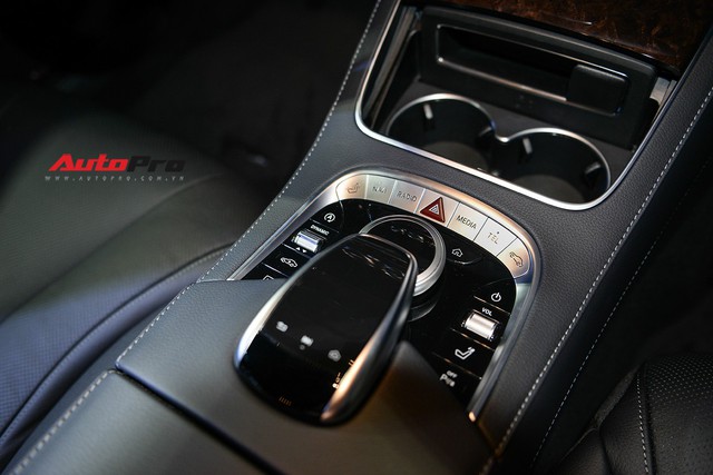 Cảm nhận nhanh phiên bản rẻ nhất của Mercedes-Benz S-Class 2018 tại Việt Nam - Ảnh 10. Cảm nhận nhanh phiên bản rẻ nhất của Mercedes-Benz S-Class 2018 tại Việt Nam - Ảnh 10.