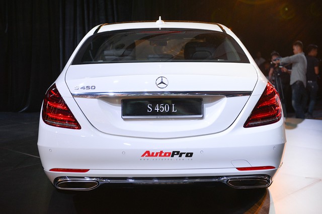 Mercedes-Benz Việt Nam chính thức ra mắt bộ ba S 450 mới với giá từ gần 4,2 tỷ đồng - Ảnh 2.