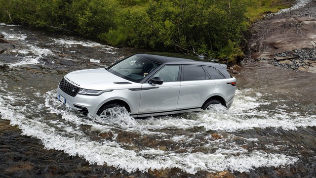 Chủ xe Jaguar và Land Rover tại Việt Nam sẽ không còn lo thủy kích sau mưa lớn nhờ gói hỗ trợ mới chính hãng