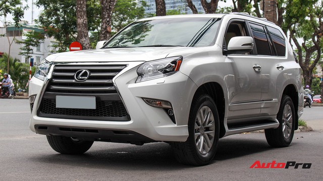 Cháy hàng chính hãng, Lexus GX460 2015 lăn bánh 25.000km được chào bán lại giá 3,8 tỷ đồng