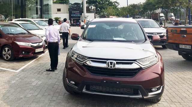 Ma trận giá xe năm 2018 tại Việt Nam: Xe tăng liên tiếp, xe giảm hơn nửa tỷ đồng