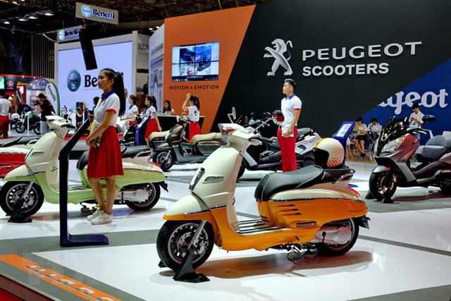 Tổng cộng mỗi ngày Honda, Piaggio, Suzuki, SYM và Yamaha tiêu thụ hơn 8.700 chiếc xe máy tại Việt Nam - Ảnh 1.