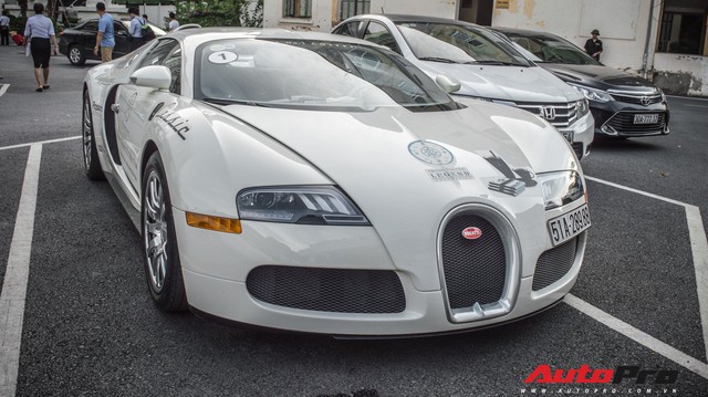 Bugatti Veyron chính thức dừng hành trình xuyên Việt, sắp lên xe chuyên dụng để về Sài Gòn bảo dưỡng