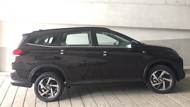 Toyota Rush đã về đại lý tại Hà Nội, chỉ chờ ngày ra mắt
