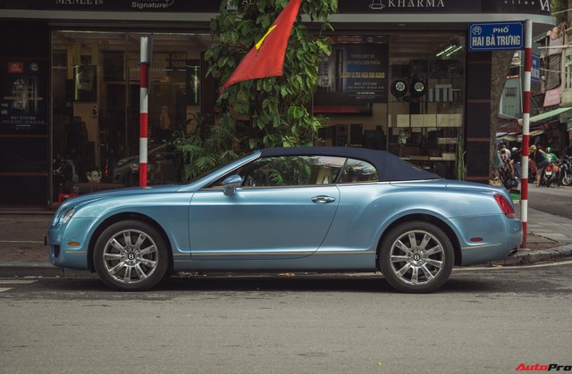 Bắt gặp hàng hiếm Bentley Continental GTC tại Hà Nội - Ảnh 3.